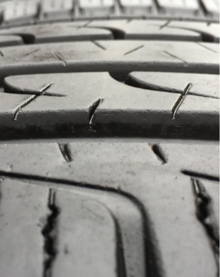 ยาง Goodyear 265 50 20 ปลายปี15 ดอกเต็ม ไม่มีปะ ใช้ยาว ราคาไม่แพง