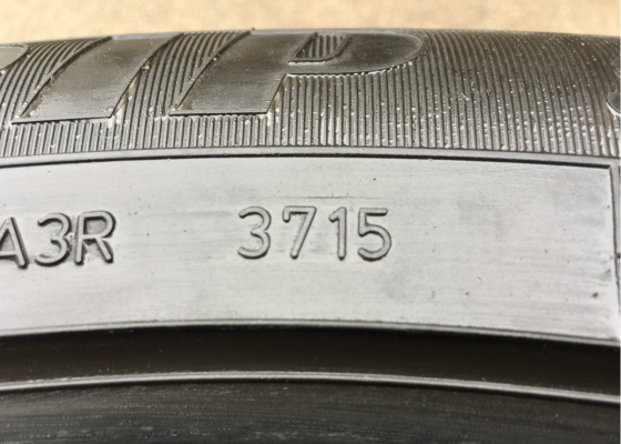 ยาง Goodyear 265 50 20 ปลายปี15 ดอกเต็ม ไม่มีปะ ใช้ยาว ราคาไม่แพง
