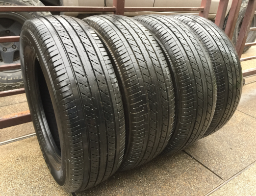 ยาง Dunlop 215 65 16 กลางปี16 ดอกเต็ม ไม่มีปะ ใช้ยาว ราคาไม่แพง