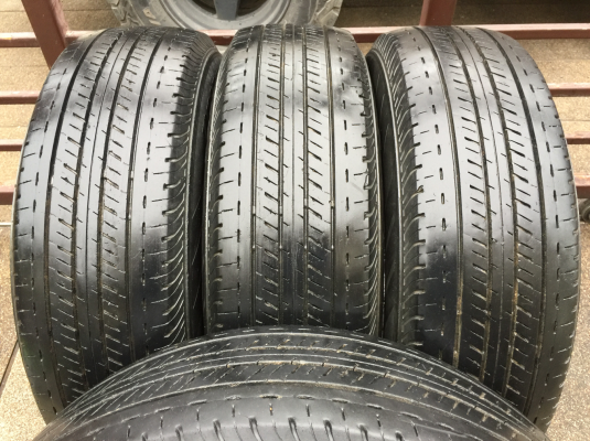 ยาง Bridgestone 215 70 16 ปี15 ดอกเต็ม ใช้ยาว ราคาไม่แพง