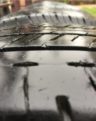 ยาง Bridgestone 215 70 16 ปี15 ดอกเต็ม ใช้ยาว ราคาไม่แพง