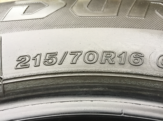 ยาง Bridgestone 215 70 16 ปี15 ดอกเต็ม ใช้ยาว ราคาไม่แพง