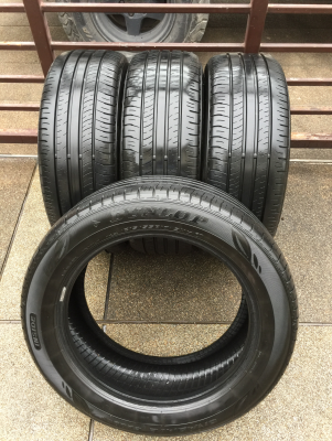 ยาง Dunlop 215 55 17 ปี16 ดอกเต็ม ไม่มีปะ ใช้ยาว ราคาไม่แพง