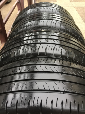 ยาง Dunlop 215 55 17 ปี16 ดอกเต็ม ไม่มีปะ ใช้ยาว ราคาไม่แพง