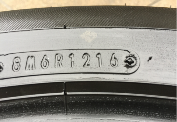 ยาง Dunlop 215 55 17 ปี16 ดอกเต็ม ไม่มีปะ ใช้ยาว ราคาไม่แพง