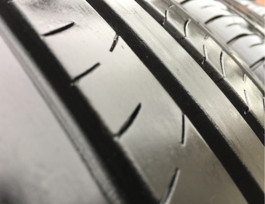 ยาง Dunlop 215 55 17 ปี16 ดอกเต็ม ไม่มีปะ ใช้ยาว ราคาไม่แพง