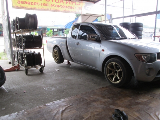 ล้อแม็ก SHOGUN  ขอบ17 5รู114 พร้อมยาง