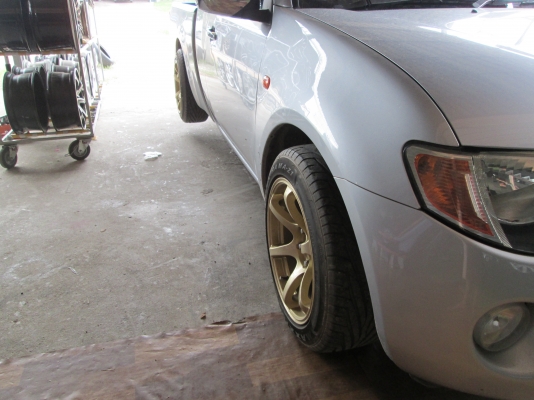 ล้อแม็ก SHOGUN  ขอบ17 5รู114 พร้อมยาง