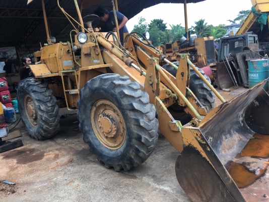 รถตักล้อยาง CAT 910 แบบเอวอ่อน ถ่ายของเหลวให้แล้วทั้งคัน ในสภาพที่พร้อมที่สุด รีบจองด่วน.