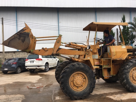 รถตักล้อยาง CAT 910 แบบเอวอ่อน ถ่ายของเหลวให้แล้วทั้งคัน ในสภาพที่พร้อมที่สุด รีบจองด่วน.