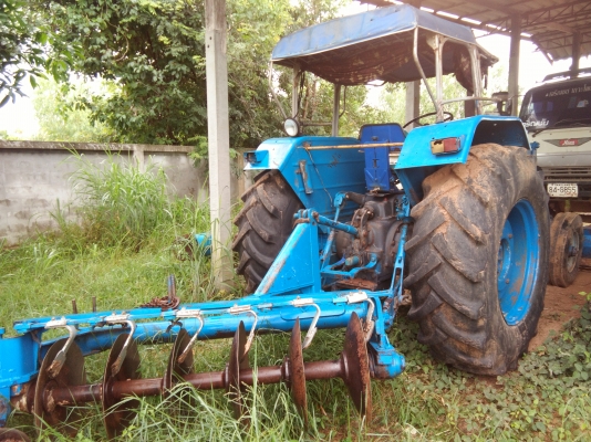 ขายรถไถฟอร์ด คุณชัย0817254719