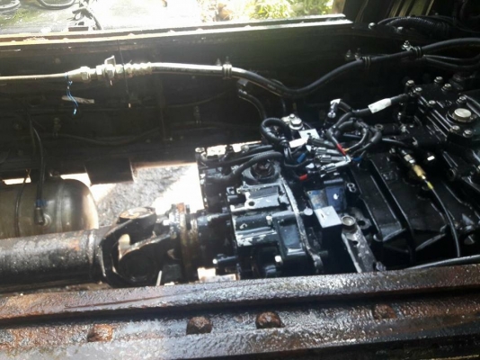 หัวคัสซีสิบล้อแสงเพลา Isuzu 360 แรง ปี 55 เดิมๆ พร้อมใช้งานค่ะ