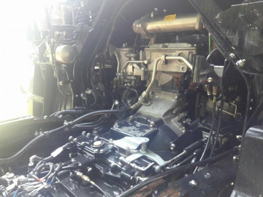 หัวคัสซีสิบล้อแสงเพลา Isuzu 360 แรง ปี 55 เดิมๆ พร้อมใช้งานค่ะ