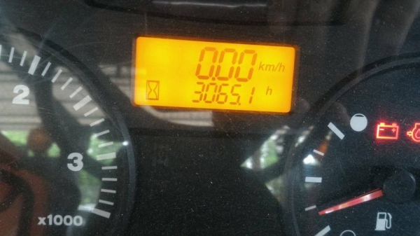 ขายรถไถ KUBOTA M8540 พร้อมดันหน้าและผาน7 สภาพสวยๆเดิมๆ เครื่องดี เกียร์ดี ไฮดี ราคา 650,000 ราคาต่อรองได้ สนใจโทรคุยกันก่อนได้ครับ มีรถขนส่งบริการทั่วไทย ร้านสามย่านแทรคเตอร์ อ.แกลง จ.ระยอง โทร 0818618678 ,0899347475 id line=0818618678 id line=0917315475