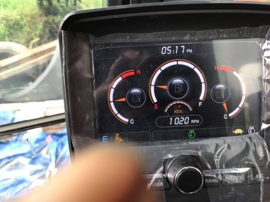 ขายครับ HYUNDAI 220-9s 3000 ชมพร้อมใช้เปลี่ยนของเหลวหมดแล้ว รถออกห้าง