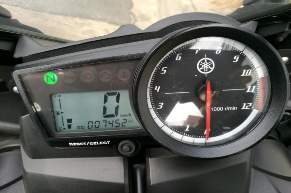 R15 2016 วิ่ง7000 รถบ้านแท้ มือเดียว เล่มชุดโอนครบ ภาษีไม่ขาด