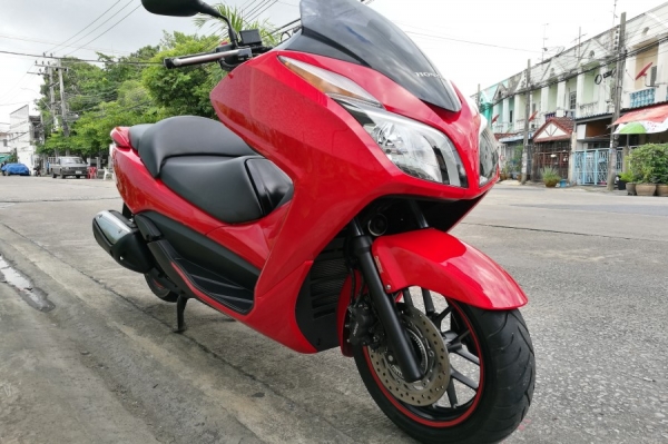 Forza 300 วิ่ง4000โล รถบ้าน มือเดียว สีสดมาก