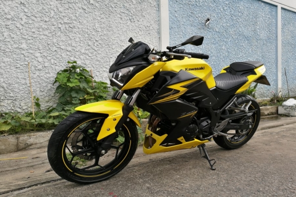 Z300 Abs 2015 รถบ้านแท้ เจ้าของคนเดียว รูดบัตรได้