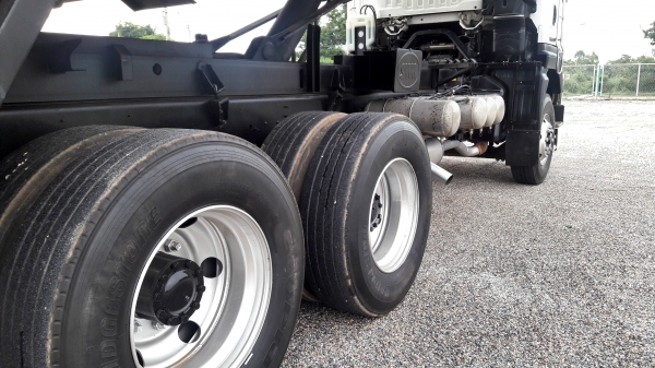 ขาย ครับ isuzu 360 แรง ปี56 ปลายปีแม่+ลูก รถสวยวิ่งน้อยยางเต็มพร้อมใช้งาน ครับสภาพขั้นเทพครับ