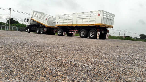 ขาย ครับ isuzu 360 แรง ปี56 ปลายปีแม่+ลูก รถสวยวิ่งน้อยยางเต็มพร้อมใช้งาน ครับสภาพขั้นเทพครับ