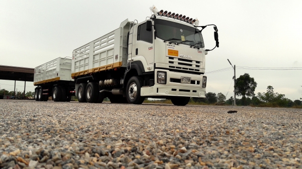 ขาย ครับ isuzu 360 แรง ปี56 ปลายปีแม่+ลูก รถสวยวิ่งน้อยยางเต็มพร้อมใช้งาน ครับสภาพขั้นเทพครับ