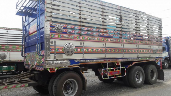 พ่วง 22 ล้อ HINO 344 ปี 53 เบรคน้ำมัน กระบะมิเนียม -ดั้ม อู่โชคชัย บรรทุกของได้ 30,200 กก. พร้อมใช้ ราคา 2.4 ล้าน ต่อรอง