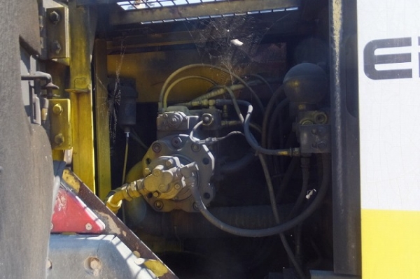 Kobelco SK120 #LP-07232 รถขุด มือสองญี่ปุ่น *แทรคใหญ่ โทร. 080-6565422 (หนิง)