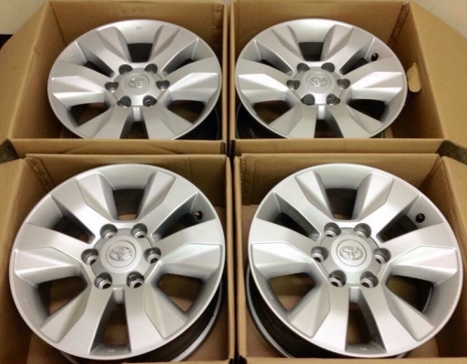 ล้อแม็กซ์ป้ายแดง Revo 17 สภาพสวยๆ ใหม่ๆ