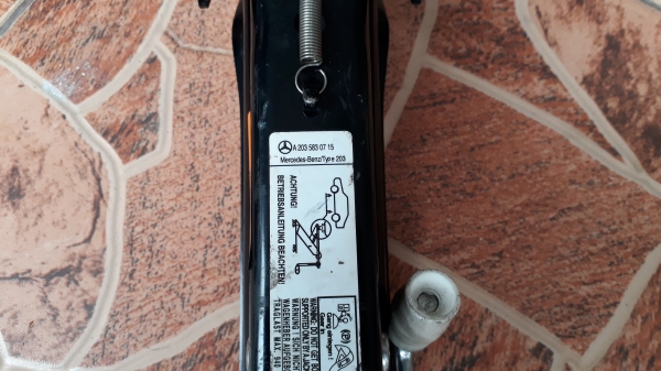 แม่แรง ยกรถ BENZ W203 S203 แม่แรง ยกรถ BENZ W203 S203