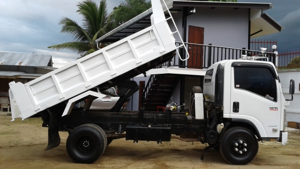 ขายด่วน..ISUZU.NPR150แรงปี56เทอร์โบอินเตอร์.แอร์.เพาเวอร์.เดิมๆครบทุกระบบ..รถมือเดียว..