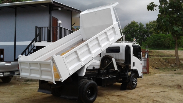 ขายด่วน..ISUZU.NPR150แรงปี56เทอร์โบอินเตอร์.แอร์.เพาเวอร์.เดิมๆครบทุกระบบ..รถมือเดียว..