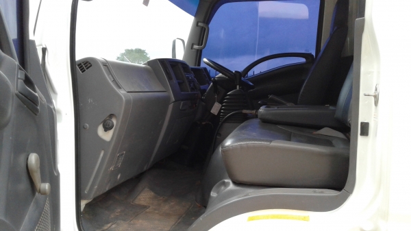 ขายด่วน..ISUZU.NPR150แรงปี56เทอร์โบอินเตอร์.แอร์.เพาเวอร์.เดิมๆครบทุกระบบ..รถมือเดียว..