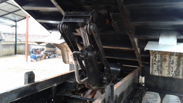 ขายด่วน..ISUZU.NPR150แรงปี56เทอร์โบอินเตอร์.แอร์.เพาเวอร์.เดิมๆครบทุกระบบ..รถมือเดียว..