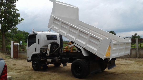 ขายด่วน..ISUZU.NPR150แรงปี56เทอร์โบอินเตอร์.แอร์.เพาเวอร์.เดิมๆครบทุกระบบ..รถมือเดียว..