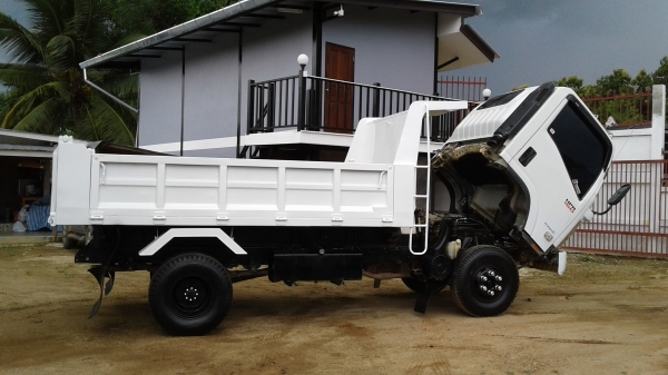 ขายด่วน..ISUZU.NPR150แรงปี56เทอร์โบอินเตอร์.แอร์.เพาเวอร์.เดิมๆครบทุกระบบ..รถมือเดียว..