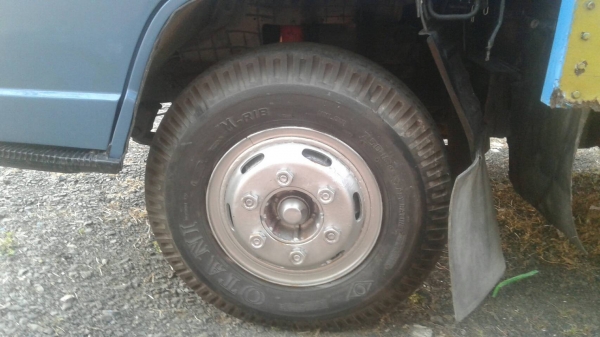 Isuzu npr 59 lpu 5 เครื่อง 115 แรงม้า แอร์หนาว เครื่องดีภาษีเต็มเล่มพร้อมโอนยาว 550 เมตร พร้อมคอกสวย Isuzu npr 59 lpu 5 เครื่อง 115 แรงม้า แอร์หนาว เครื่องดีภาษีเต็มเล่มพร้อมโอนยาว 550 เมตร พร้อมคอกสวย