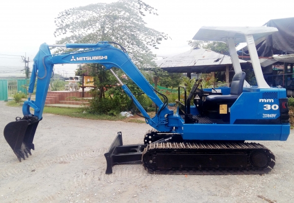 ขายรถแม็กโคร MITSUBISHI MM30 เก่านอก พร้อมใช้งาน สนใจติดต่อ 086-775-7900 086-324-1992