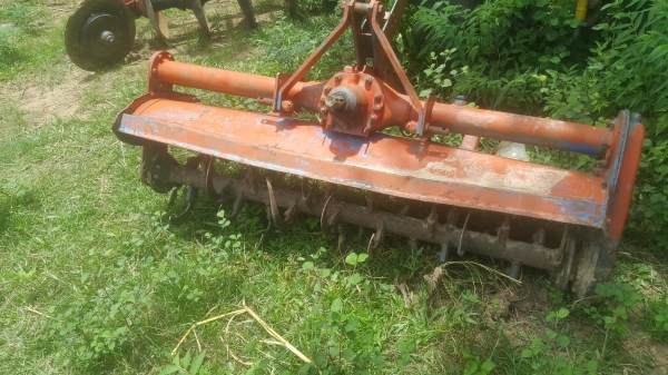 ขายด่วน ตามสภาพ โรตารีซื้อมาไม่ได้ใช้ ขายถูกๆๆ.ขนาด  1.40 เมตร ใช้กับรถ ขนาด 34,แรงลงมา.สนใจต่อรอง 086-3667776 ภัทรพล