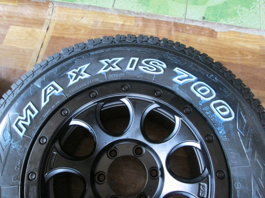 แม็กใหม่ลายหยดน้ำ ขอบ16  6รู139 พร้อมยางใหม่