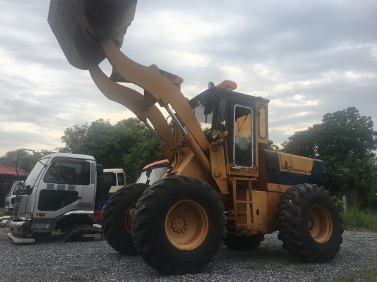 ขายรถตัก Komatsu 515 ; รถเก่าญี่ปุ่น 100\%;  สภาพสวยพร้อมใช้งานได้ทันที สนใจติดต่อ 081-9485494