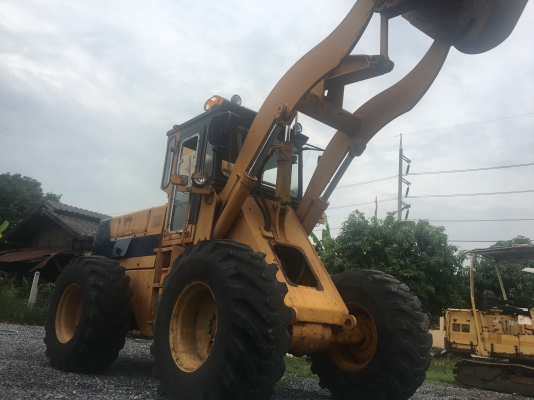 ขายรถตัก Komatsu 515 ; รถเก่าญี่ปุ่น 100\%;  สภาพสวยพร้อมใช้งานได้ทันที สนใจติดต่อ 081-9485494