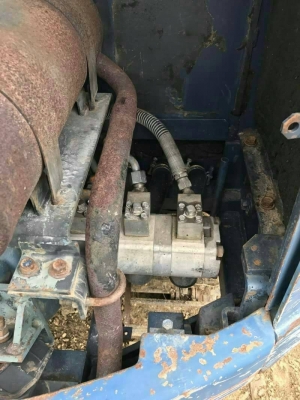 ขาย 225,000 บาท KUBOTA MX30 (บุ้งกี๋ +พร้อมหัวเจาะ) เครื่องดี ปั้มแรง โช่หนา เอวแน่น เอกสารชื้อขาย รถอยู่ จ.นครปฐม  090-772-3710 090-772-3708