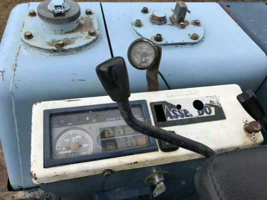 ขาย 225,000 บาท KUBOTA MX30 (บุ้งกี๋ +พร้อมหัวเจาะ) เครื่องดี ปั้มแรง โช่หนา เอวแน่น เอกสารชื้อขาย รถอยู่ จ.นครปฐม  090-772-3710 090-772-3708