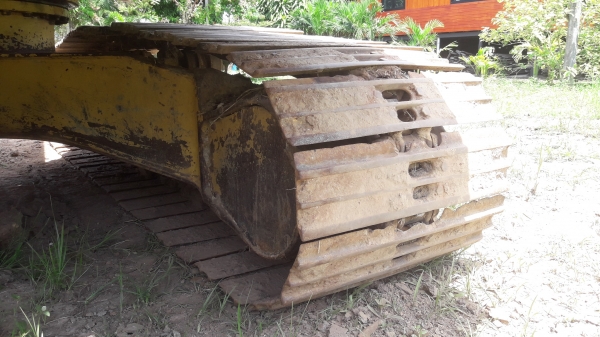 รถแบคโฮ KOMATSU PC200-5 สภาพดี พร้อมใช้งาน เครื่องดี ปั้มแรง ระบบไฟฟ้าครบ