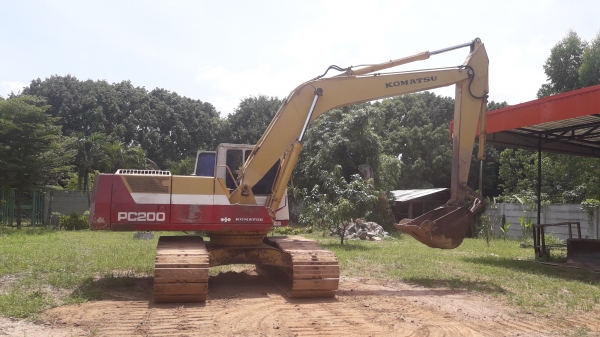 รถแบคโฮ KOMATSU PC200-5 สภาพดี พร้อมใช้งาน เครื่องดี ปั้มแรง ระบบไฟฟ้าครบ