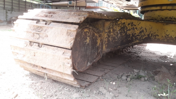 รถแบคโฮ KOMATSU PC200-5 สภาพดี พร้อมใช้งาน เครื่องดี ปั้มแรง ระบบไฟฟ้าครบ