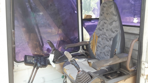 รถแบคโฮ KOMATSU PC200-5 สภาพดี พร้อมใช้งาน เครื่องดี ปั้มแรง ระบบไฟฟ้าครบ