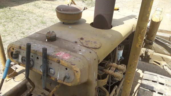 ขายรถแทรกเตอร์ CAT D4 สภาพพร้อมใช้งาน ราคาไม่แรง