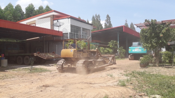 ขายรถแทรกเตอร์ CAT D4 สภาพพร้อมใช้งาน ราคาไม่แรง