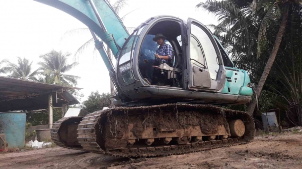 ขายรถแบคโฮ KOBELCO SK200 MarkV 8 Super รถอยู่จังหวัดชลบุรี ขายรถแบคโฮ KOBELCO SK200 MarkV 8 Super รถอยู่จังหวัดชลบุรี